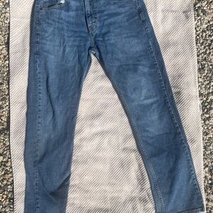 Signature Men's Slim Straight Jeans in Blue Wash